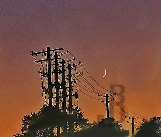 Crescent Over the Wires (BDJ) (10-05-2024)
